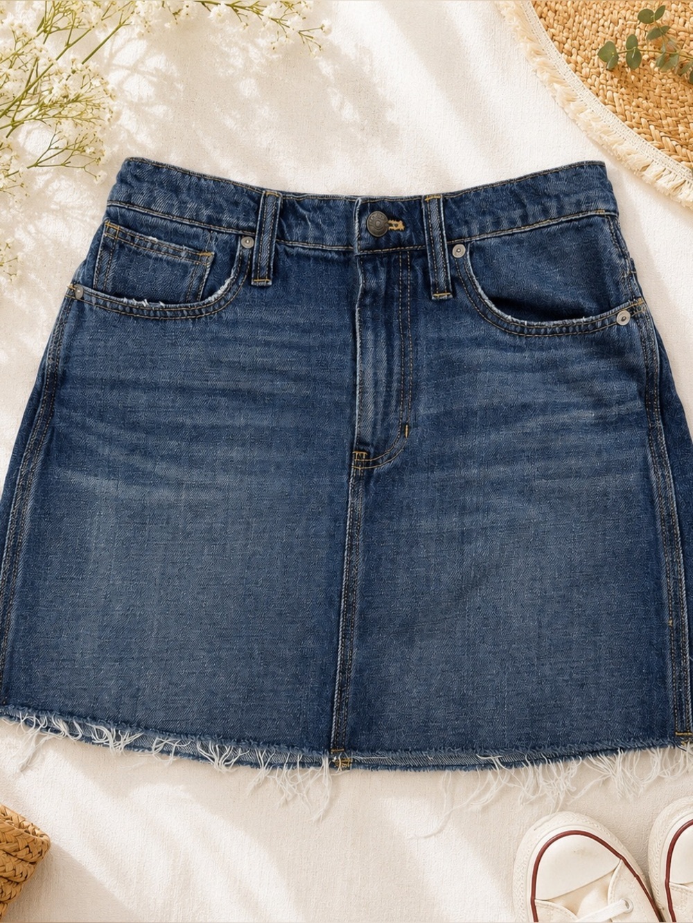 Madewell Denim Mini Skirt Size 27 Blue Raw Hem 100% Cotton